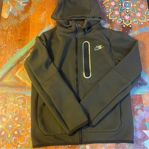 Lightly Used Nike Kids Tech Fleece Brushed Full Zip Size Large